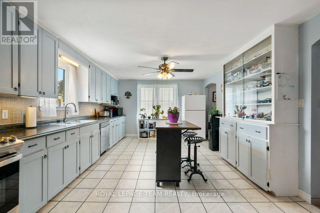 506 VICTORIA STREET - Image 9