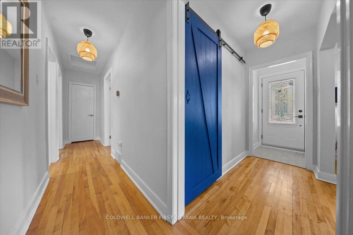 881 BLAIR ROAD - 16