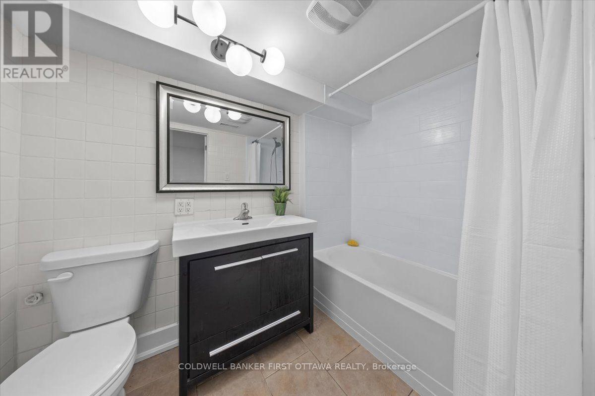 881 BLAIR ROAD - 24