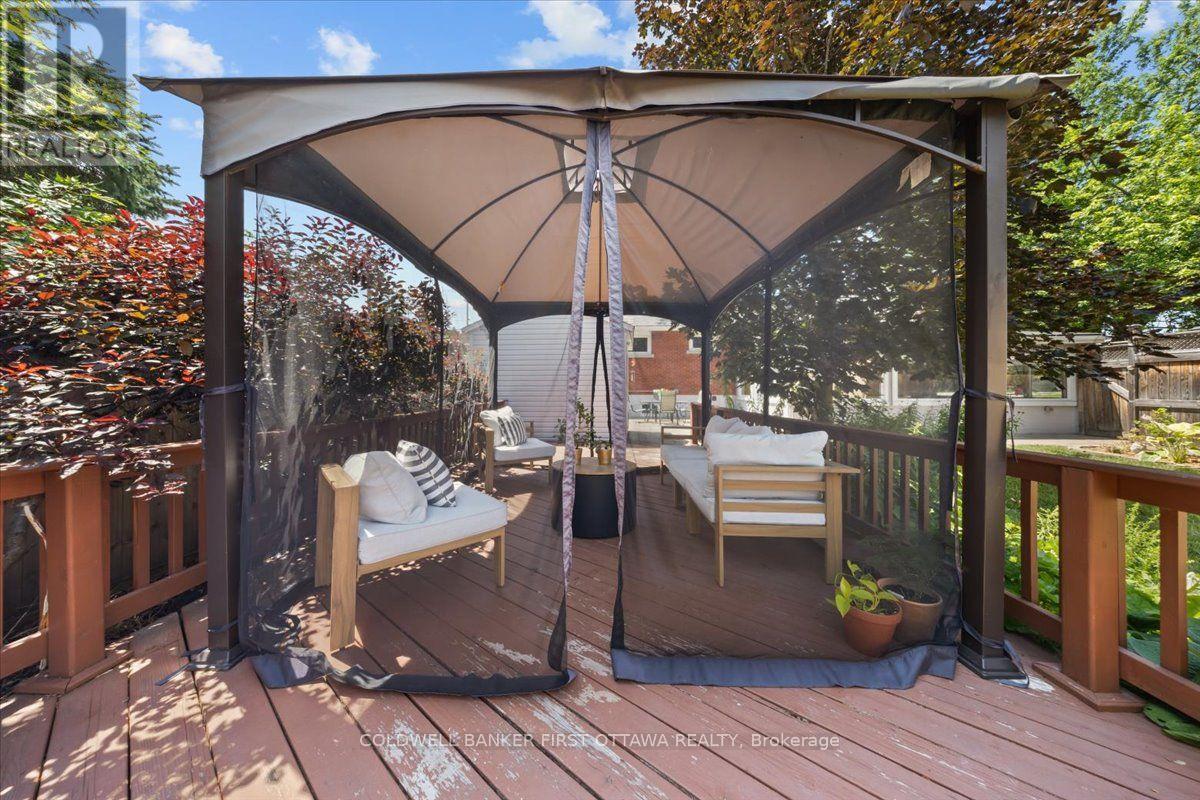 881 BLAIR ROAD - 31