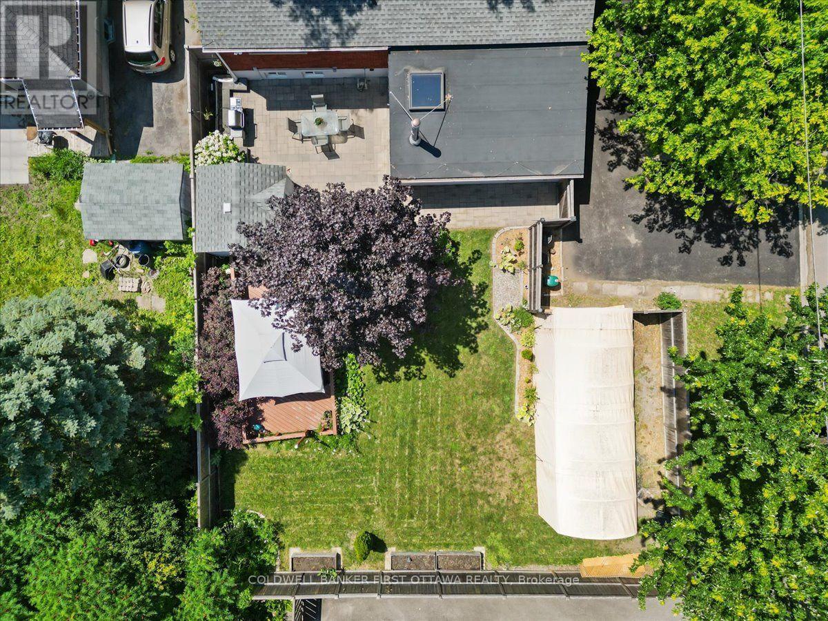 881 BLAIR ROAD - 4