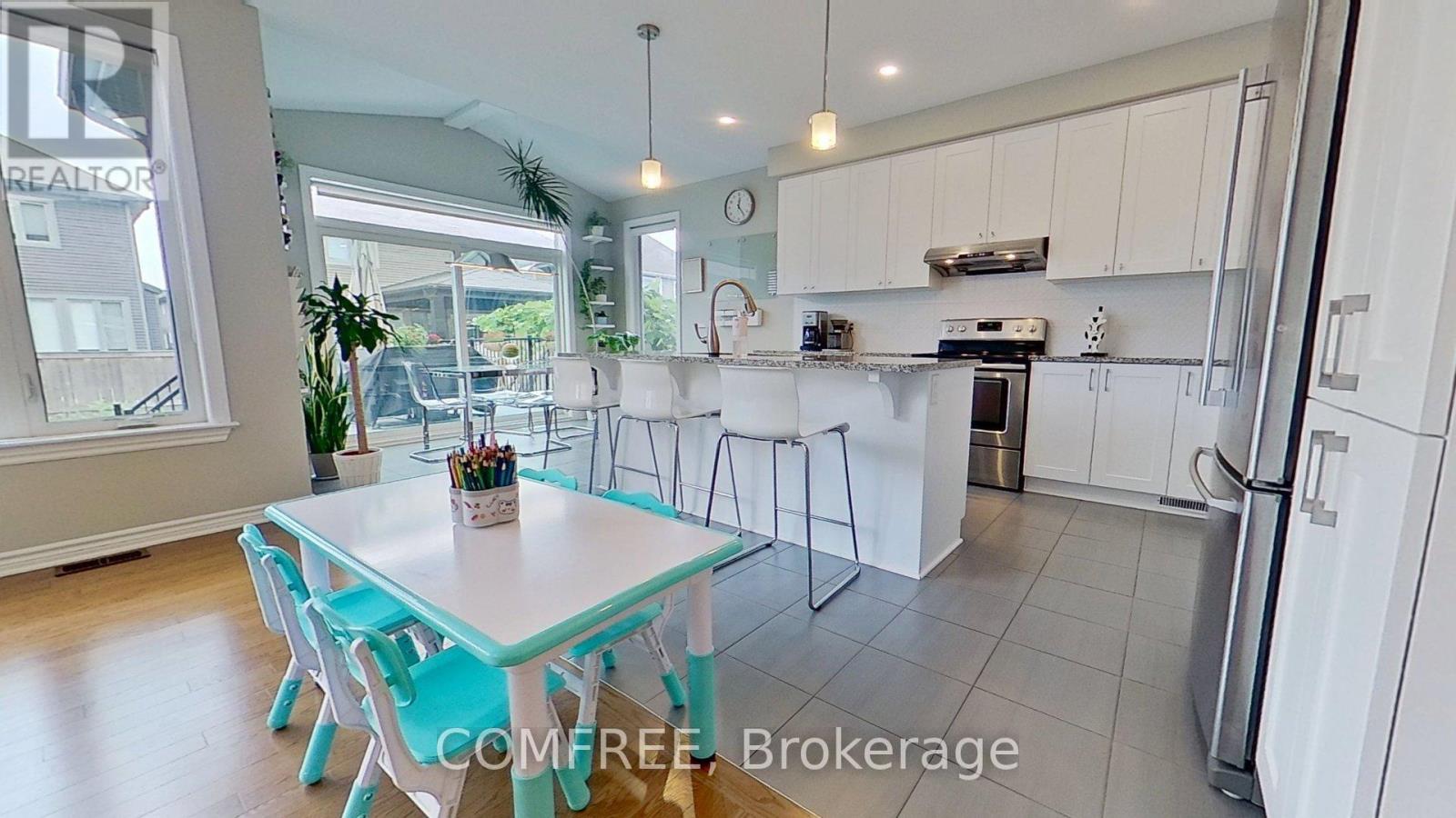 216 MAGPIE STREET - 5