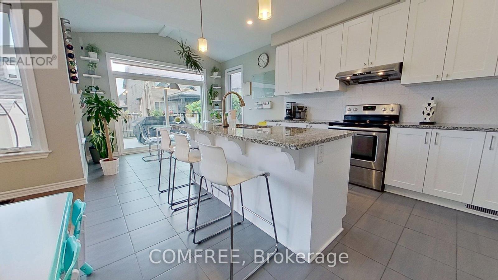 216 MAGPIE STREET - 6