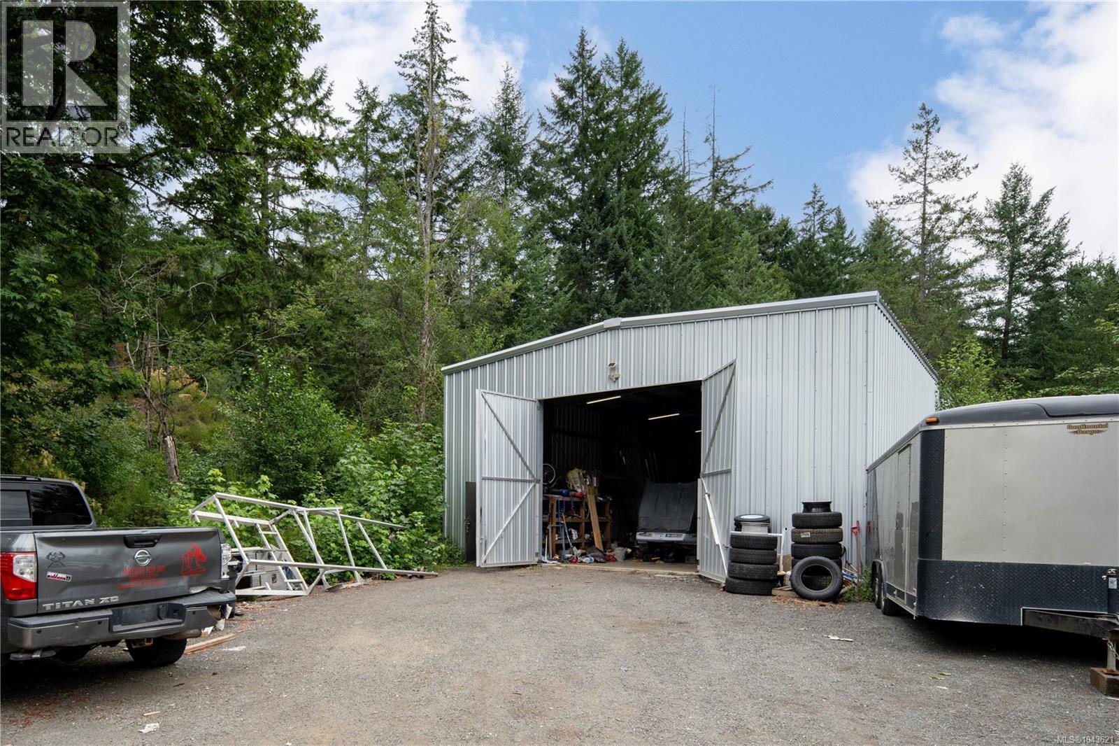 682 Shawnigan Lake Rd - 30