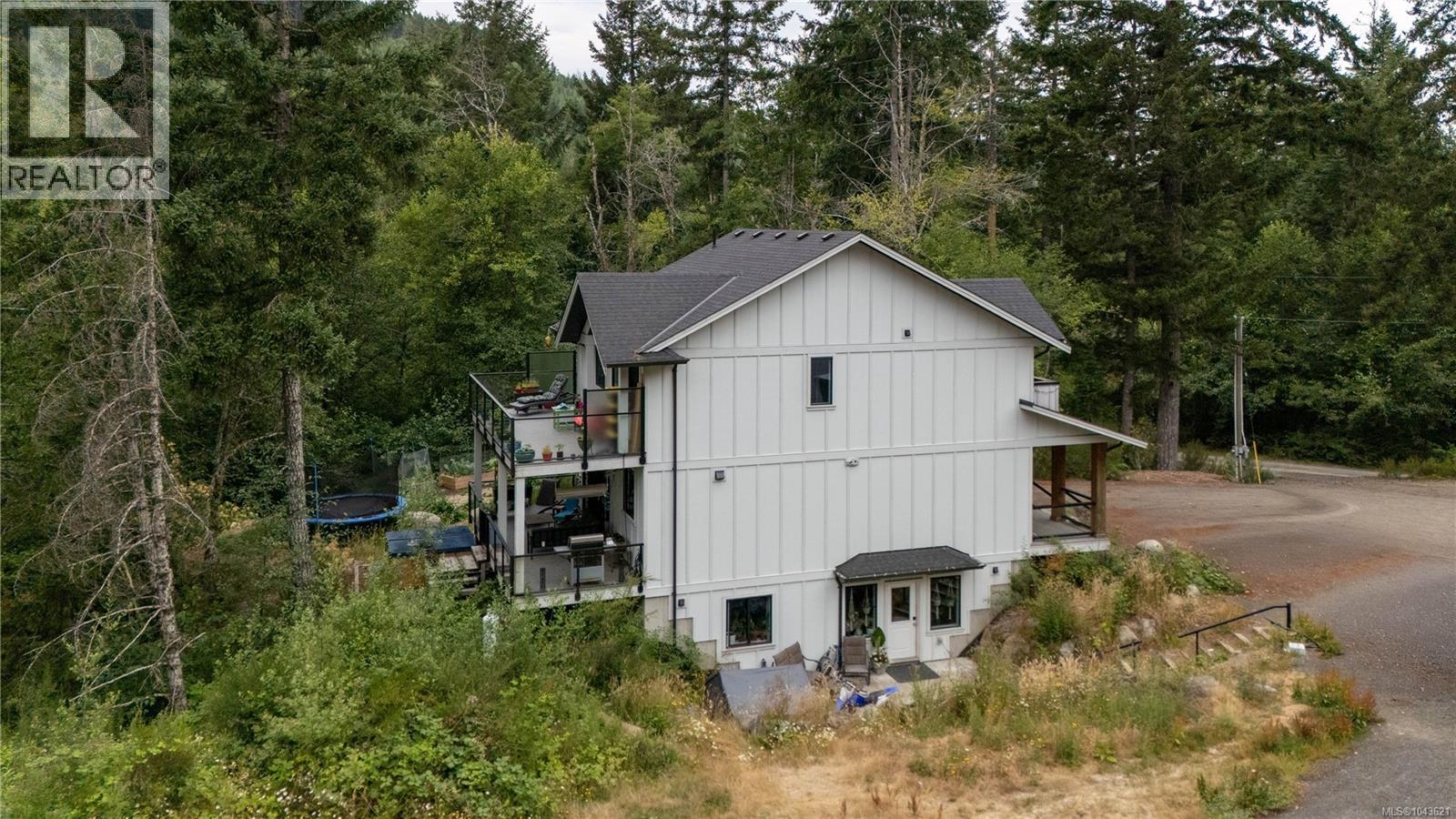 682 Shawnigan Lake Rd - 37