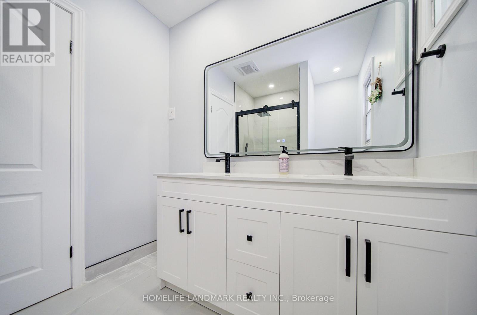 119 ROBINSON STREET - 20