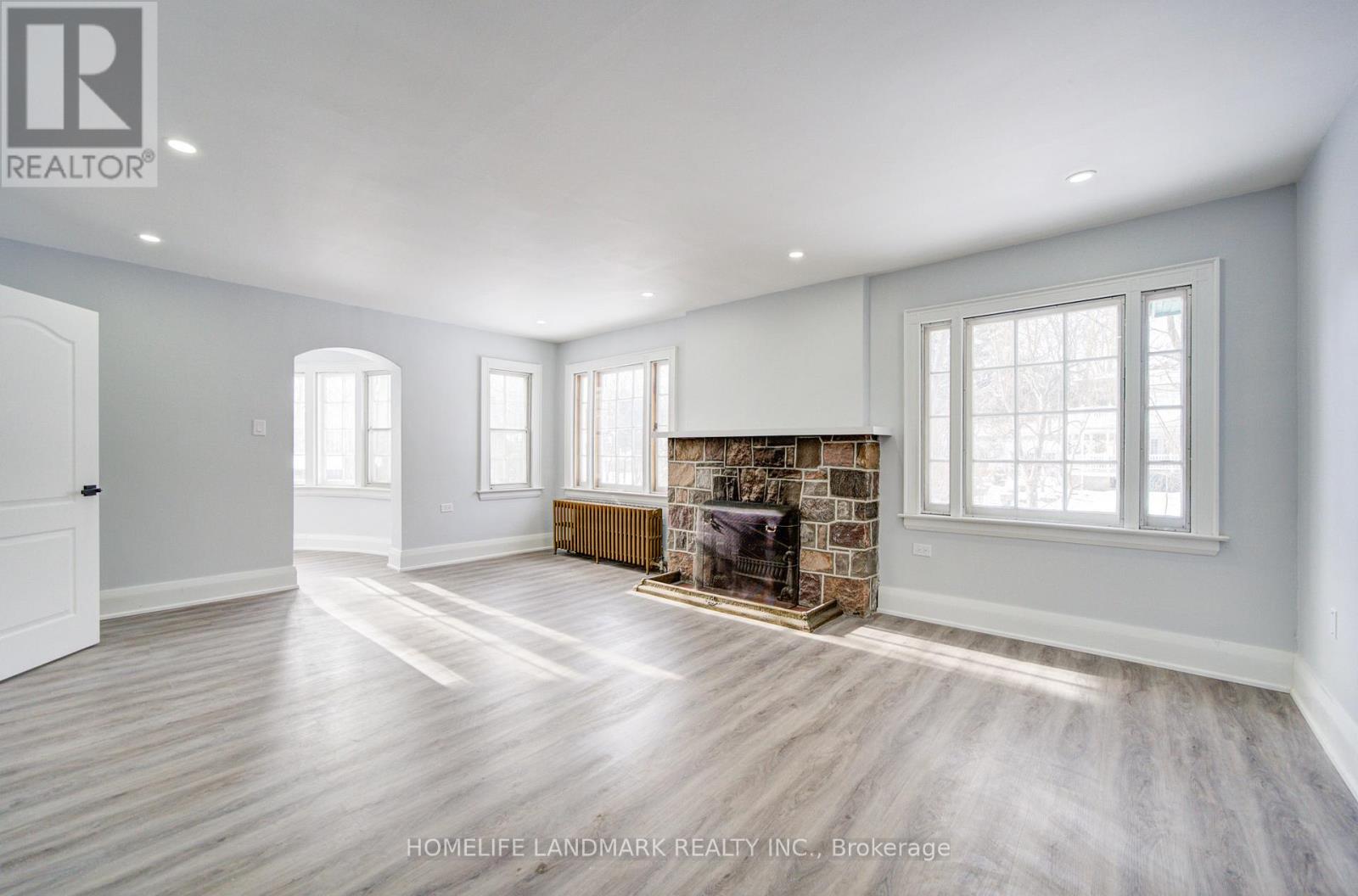 119 ROBINSON STREET - 9
