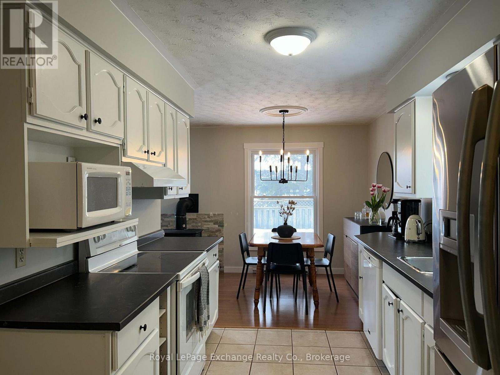 792 MACKENDRICK DRIVE - 27