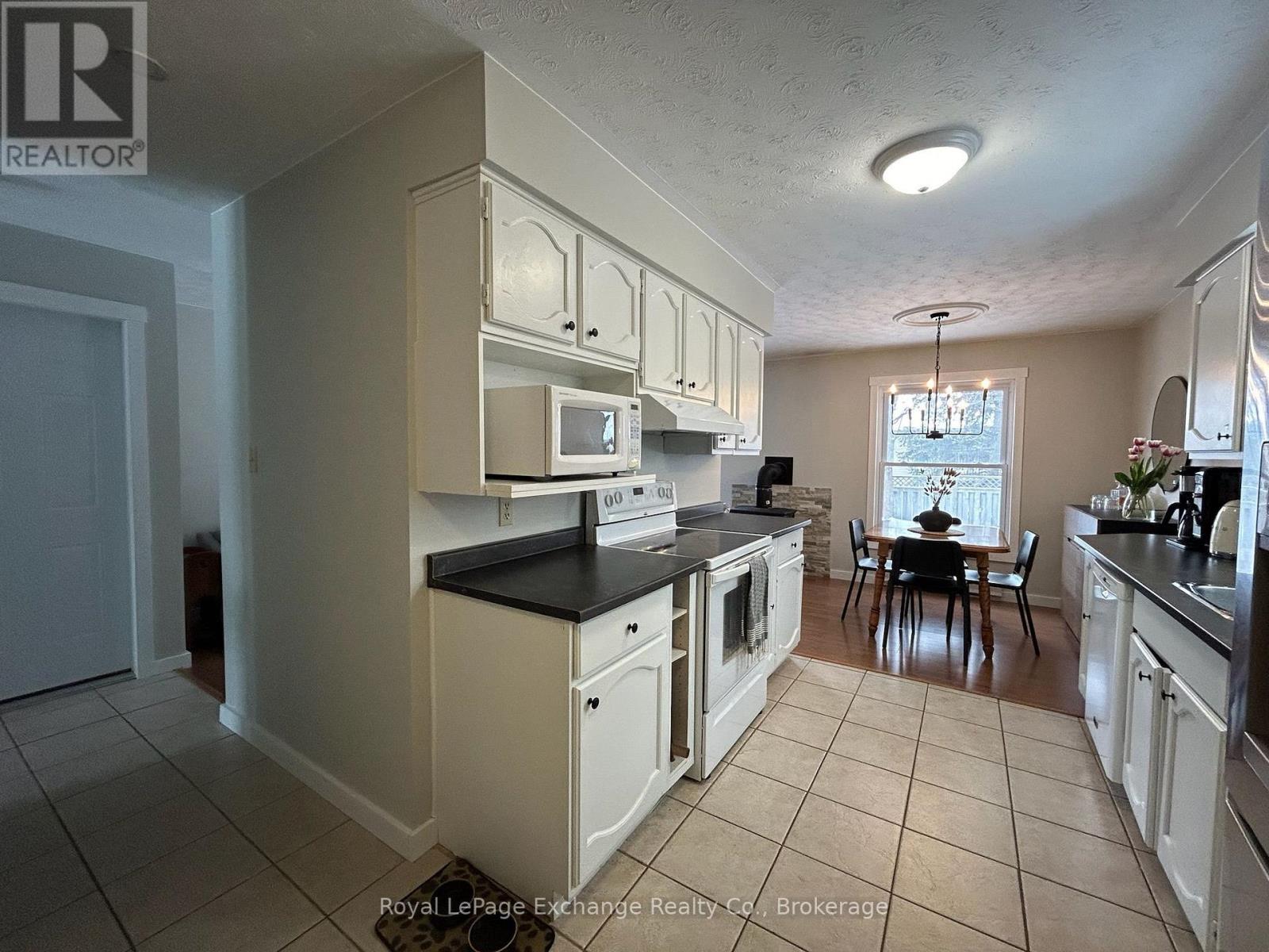 792 MACKENDRICK DRIVE - 31