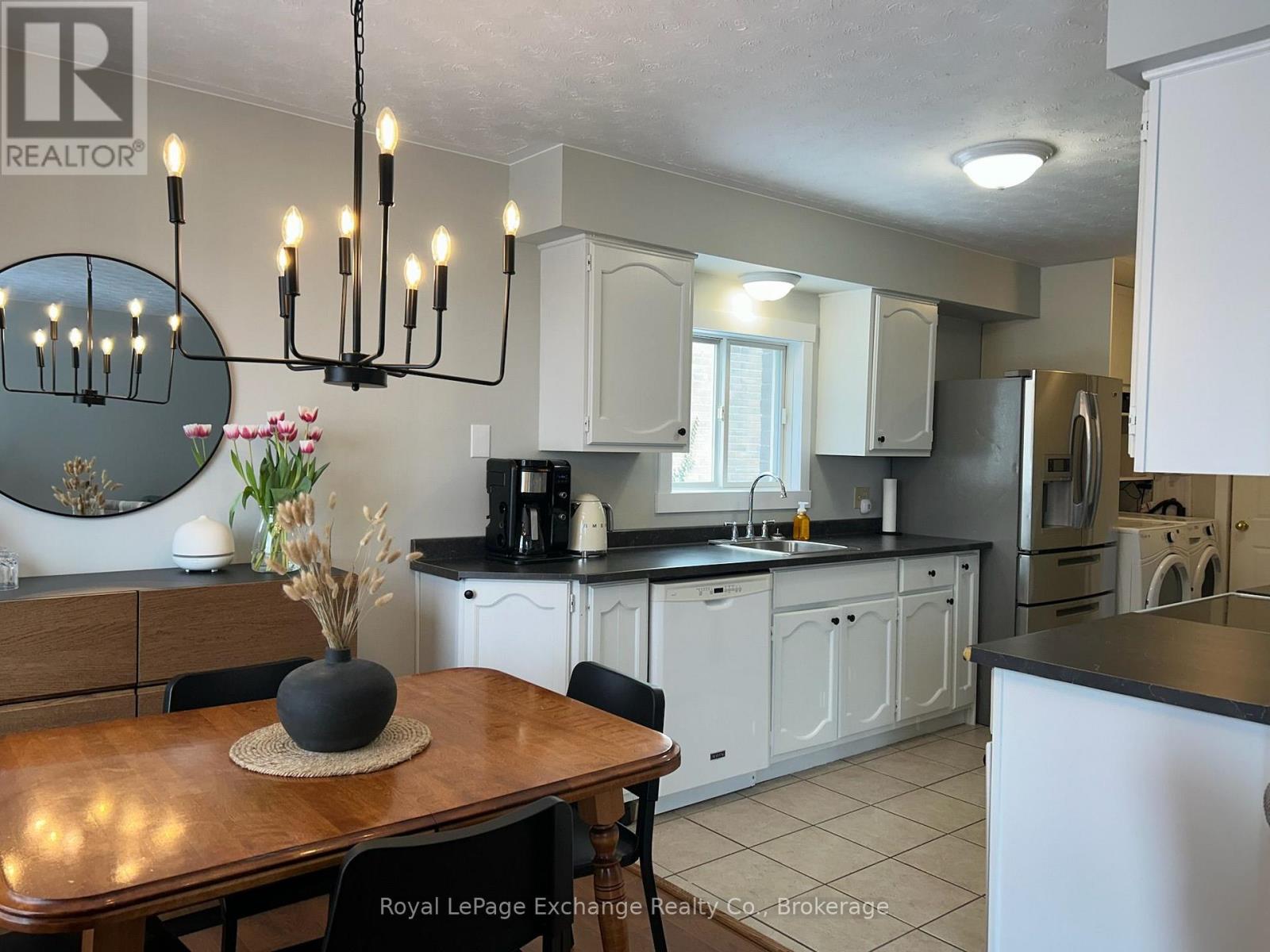 792 MACKENDRICK DRIVE - 33