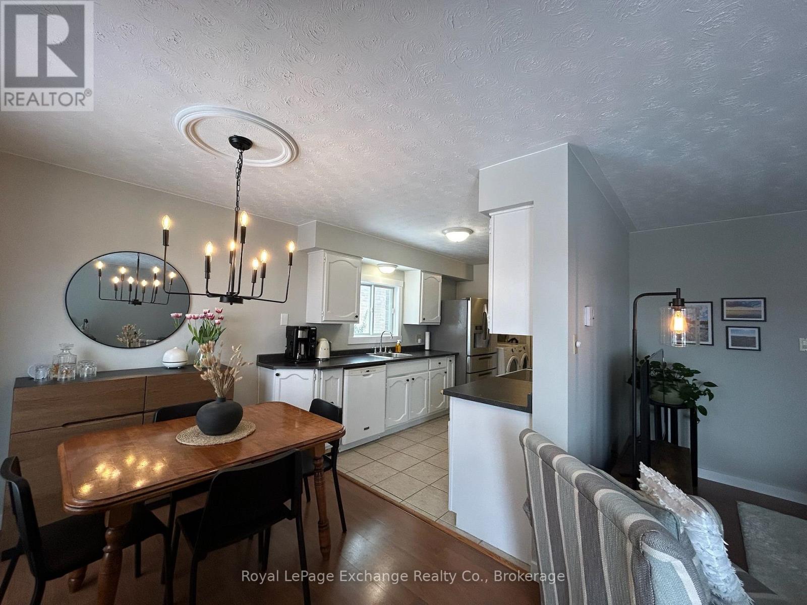 792 MACKENDRICK DRIVE - 34