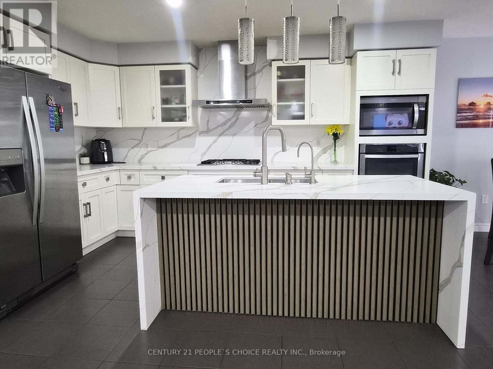 286 MACALISTER BOULEVARD - 16