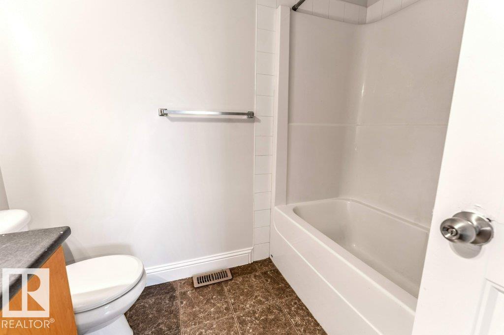 3545 11 ST NW - 32