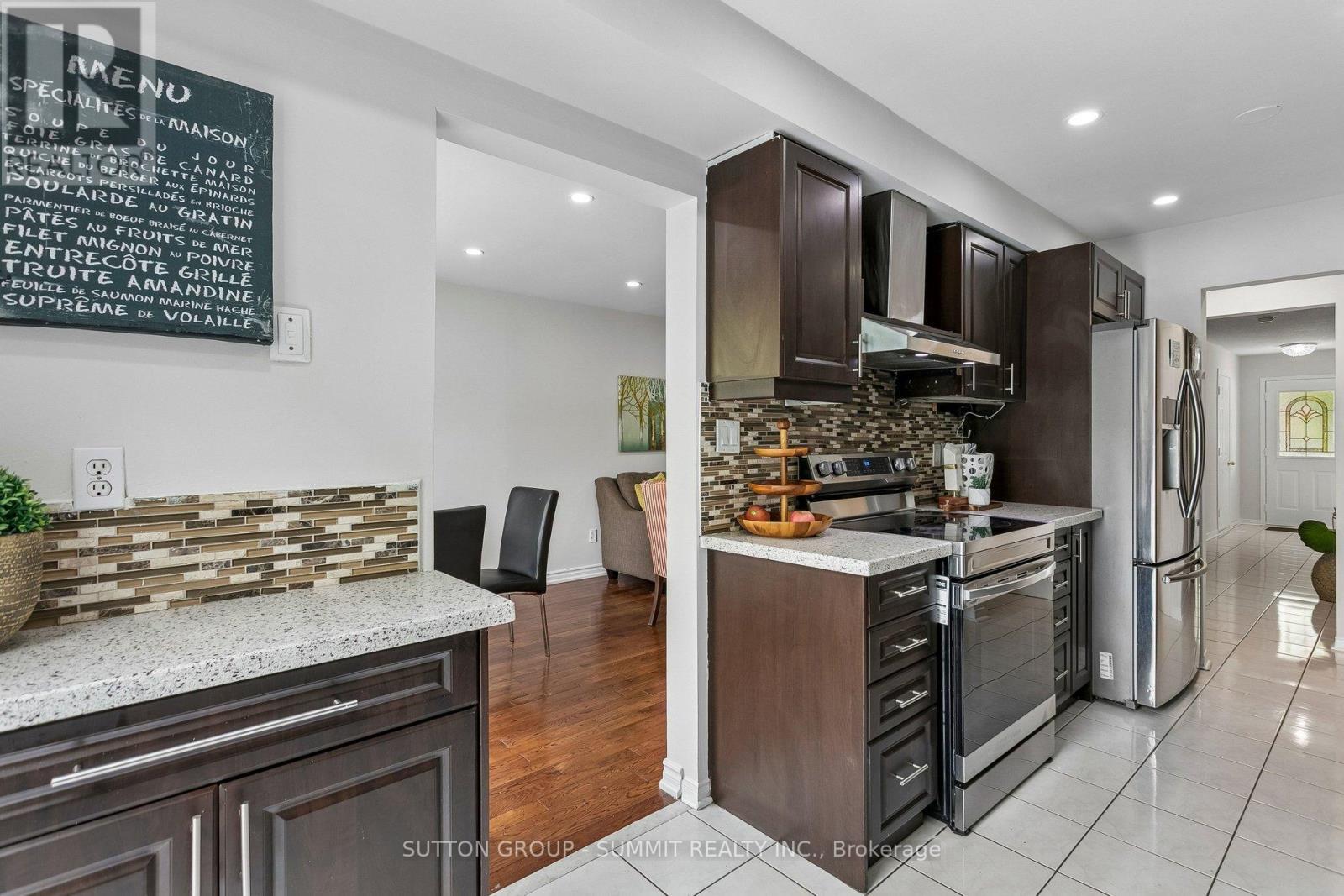 #37 35 MALTA AVENUE N - 14