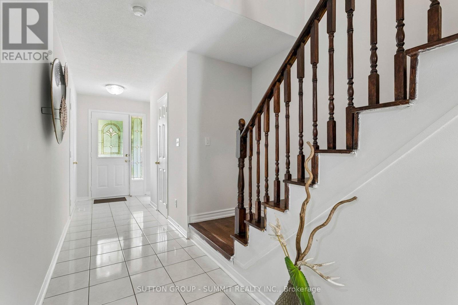 #37 35 MALTA AVENUE N - 3