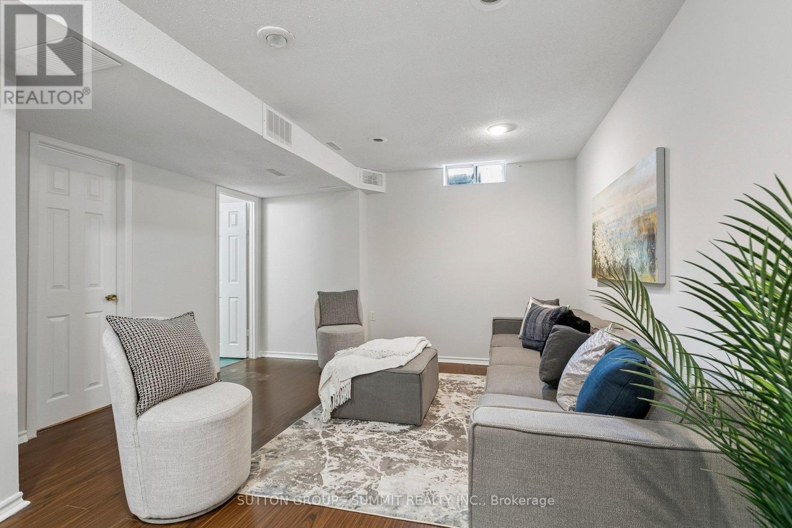 #37 35 MALTA AVENUE N - 43