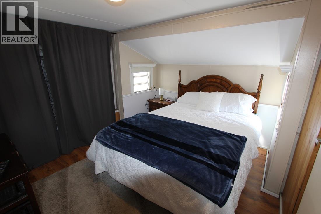 #121 3980 Squilax Anglemont Road - 16