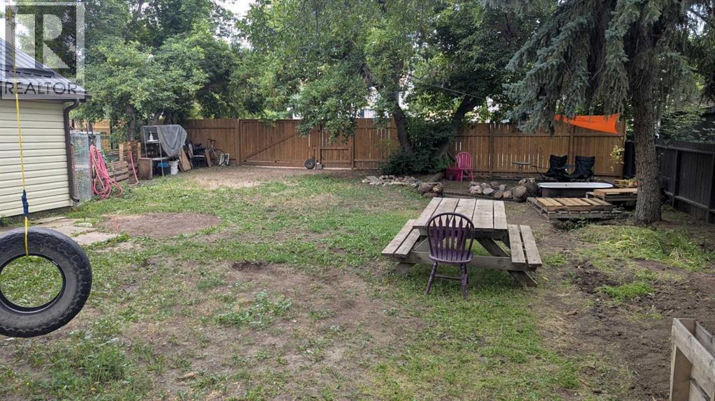 5028 52 Street - 21