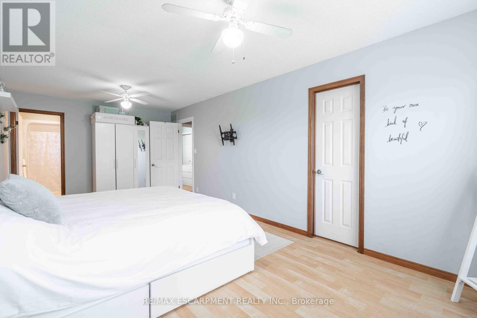 54 SELKIRK STREET - Image 30