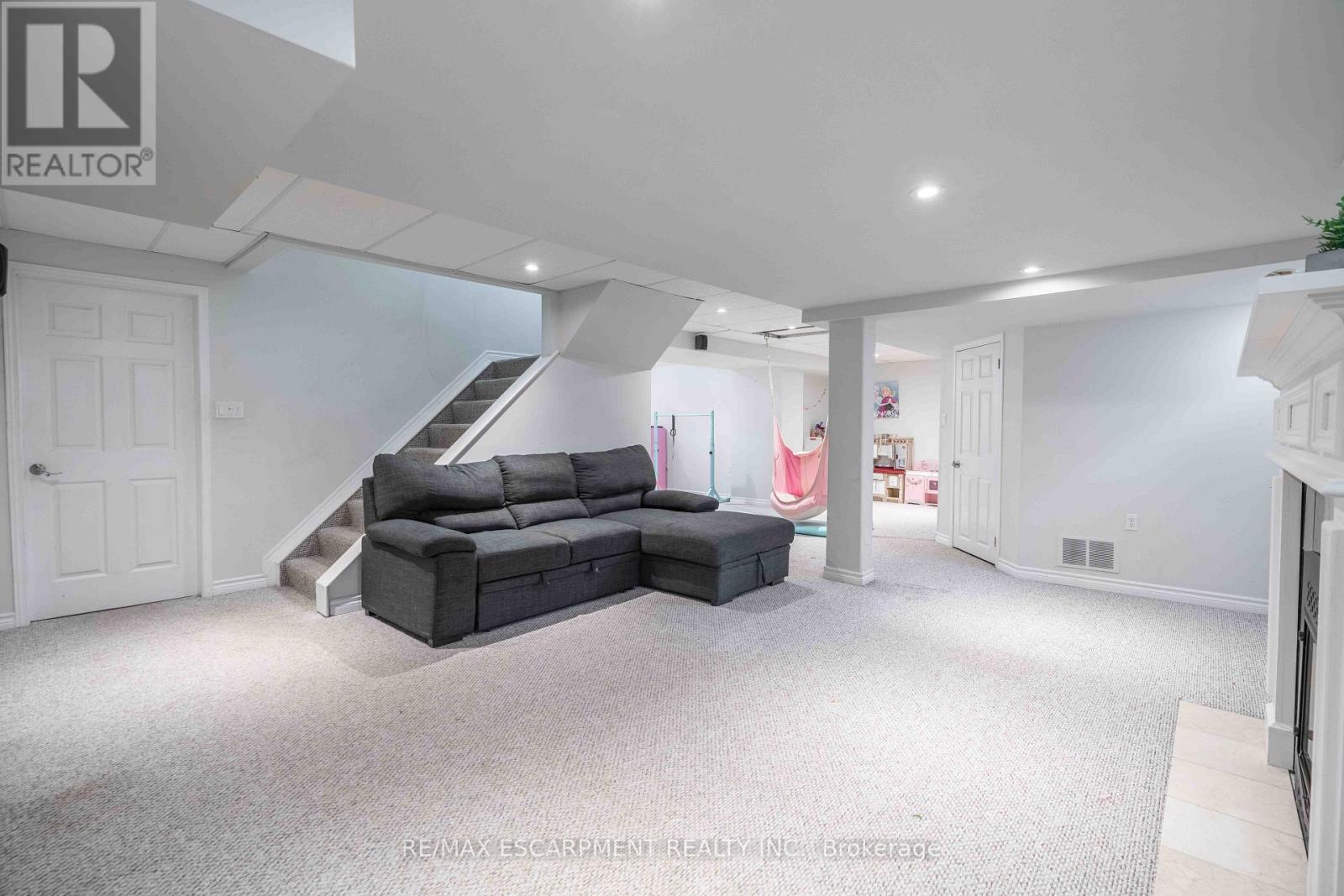 54 SELKIRK STREET - Image 33