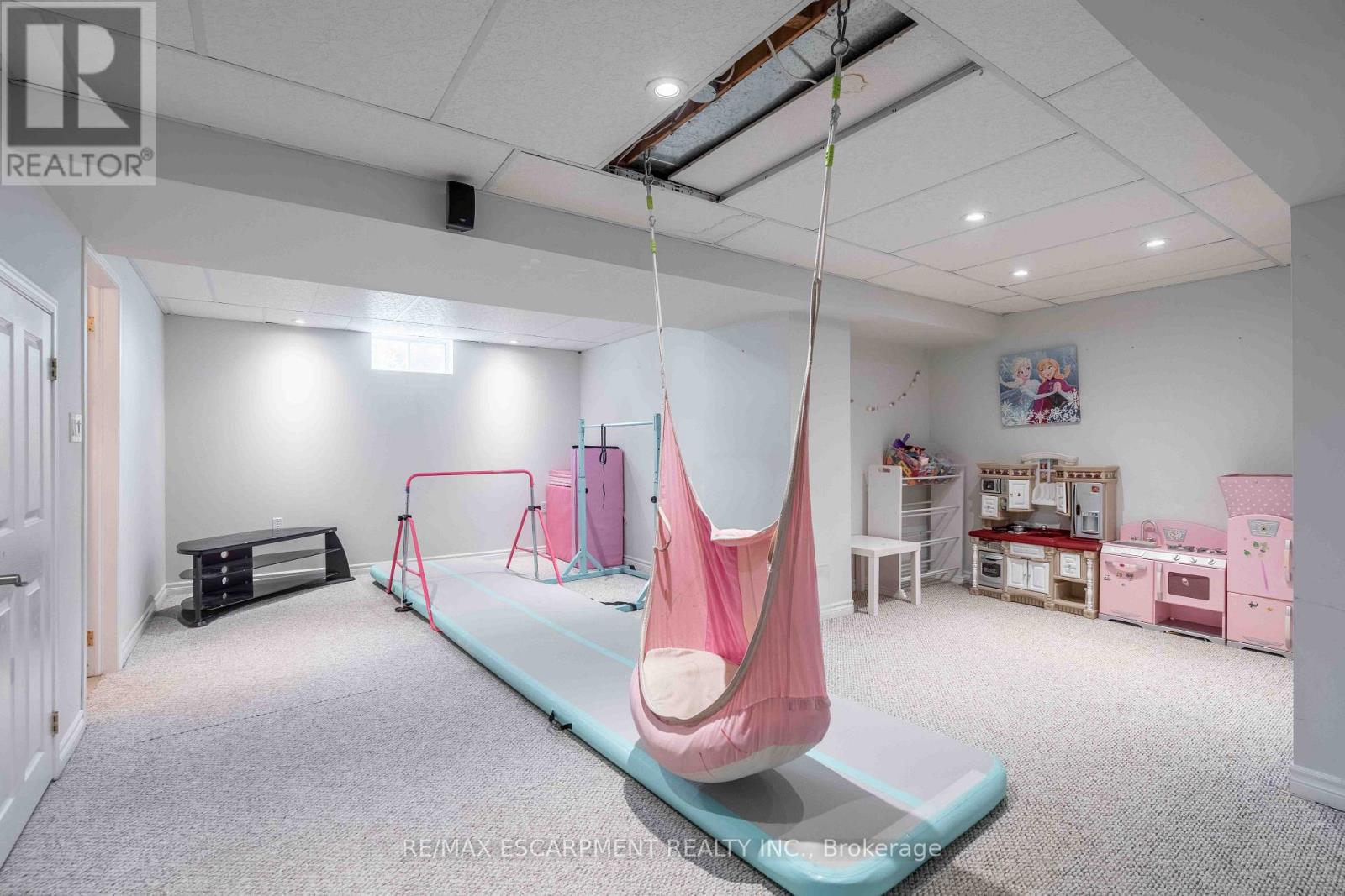 54 SELKIRK STREET - Image 35