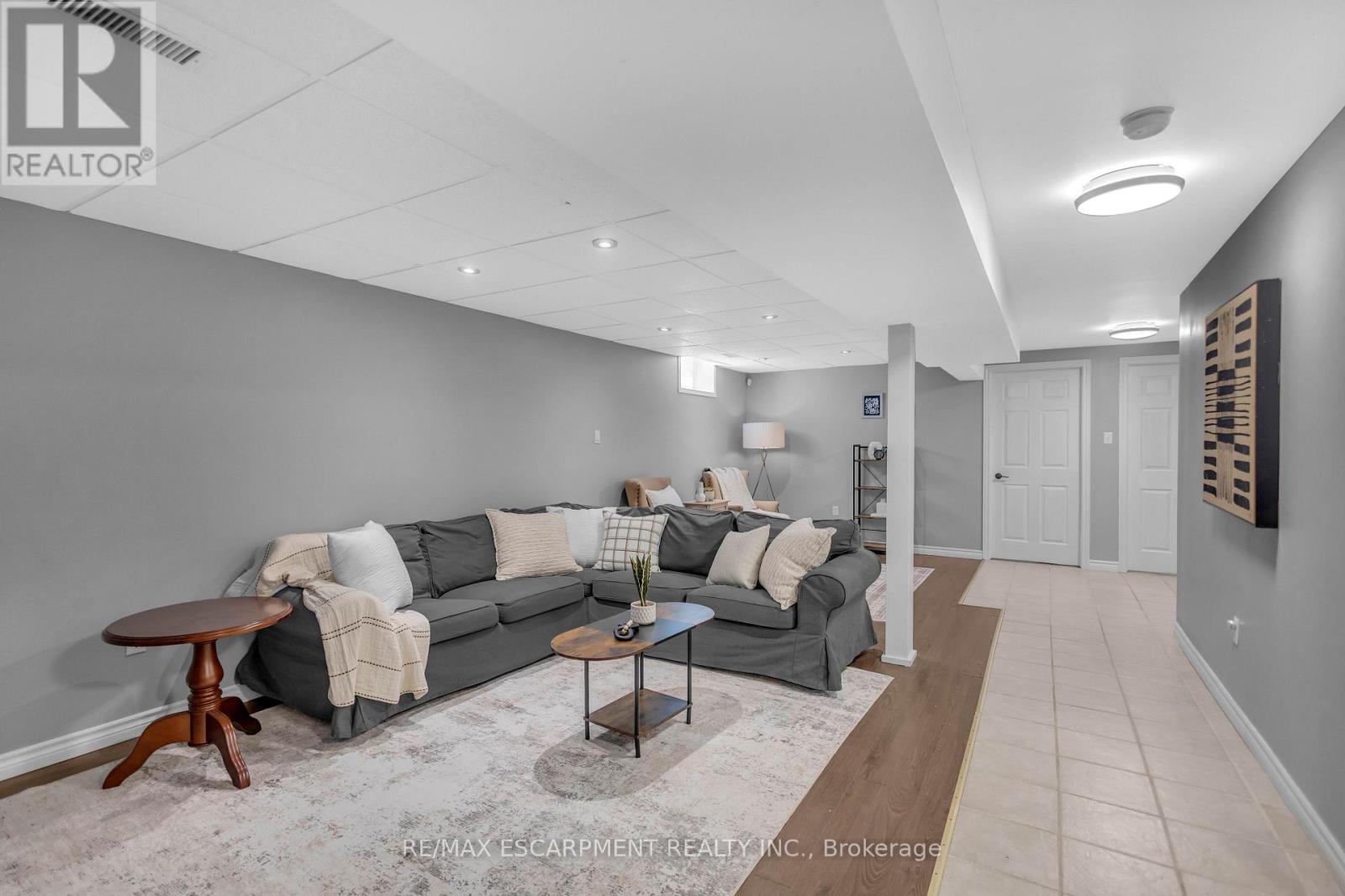 65 THISTLEMOOR DRIVE - 33