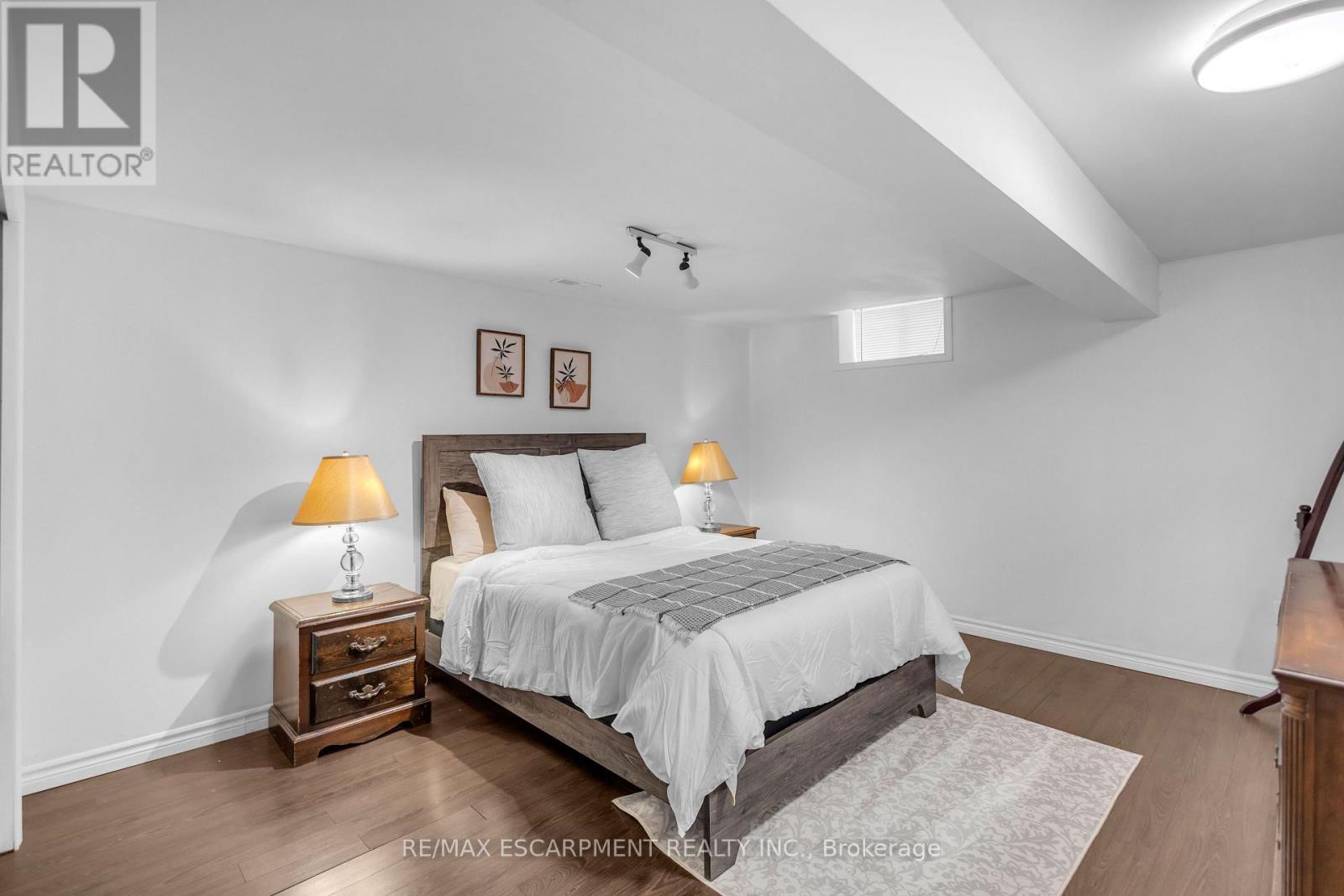 65 THISTLEMOOR DRIVE - 38