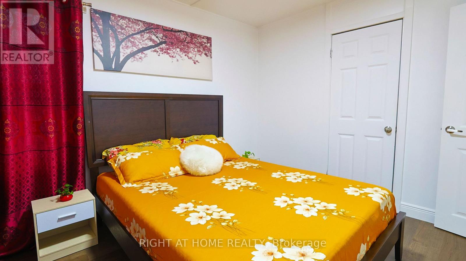82 NORMANHURST AVENUE - 13