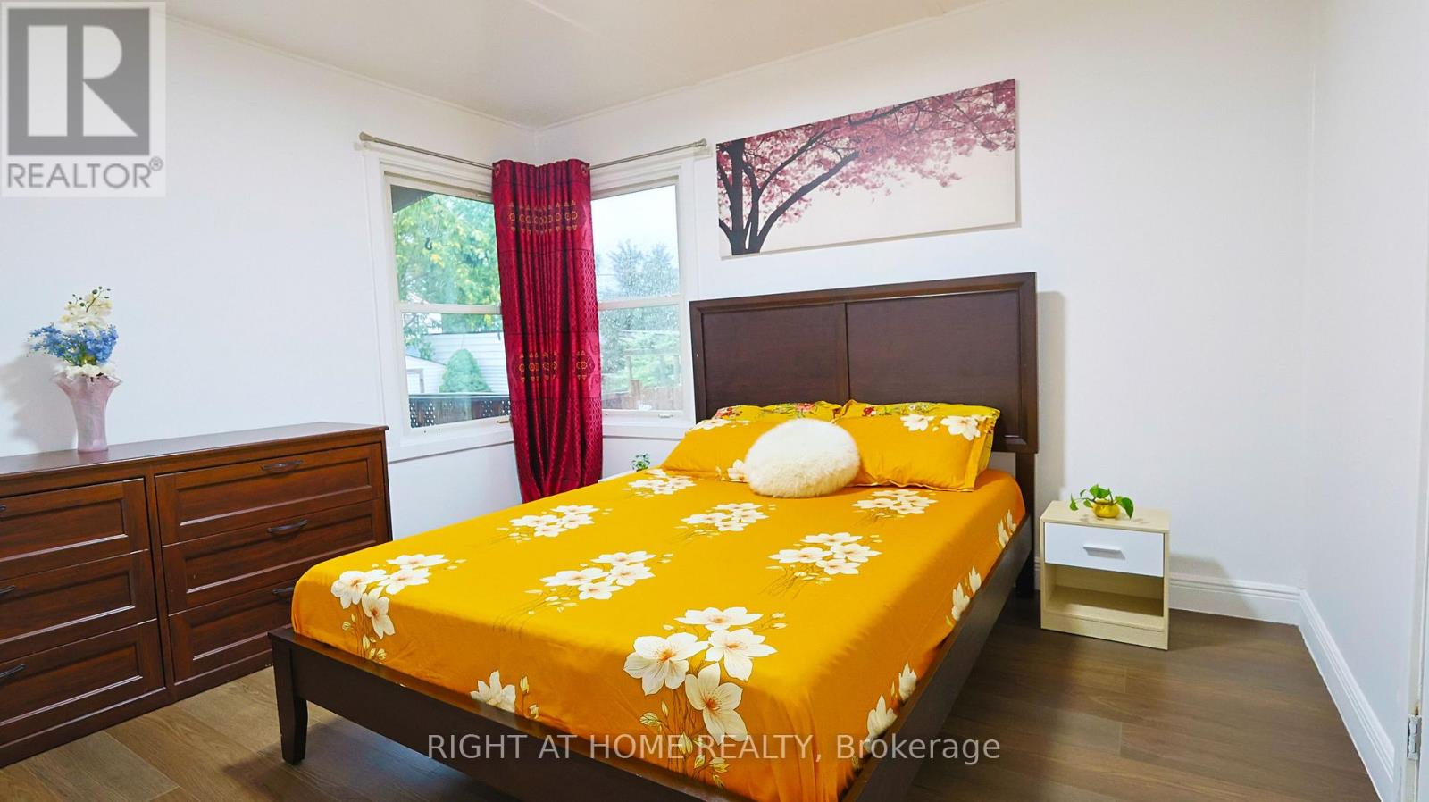 82 NORMANHURST AVENUE - 14