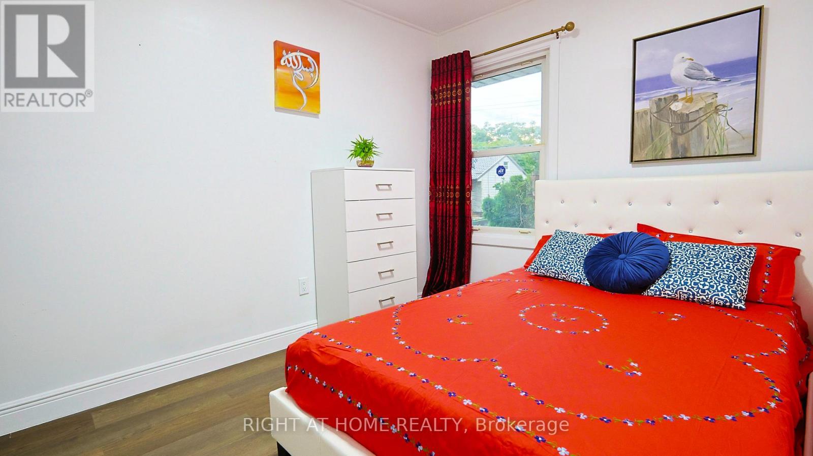 82 NORMANHURST AVENUE - 16