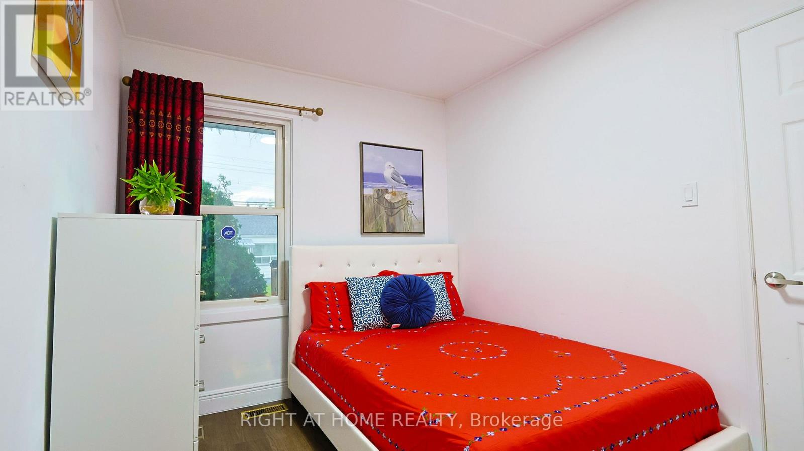 82 NORMANHURST AVENUE - 18