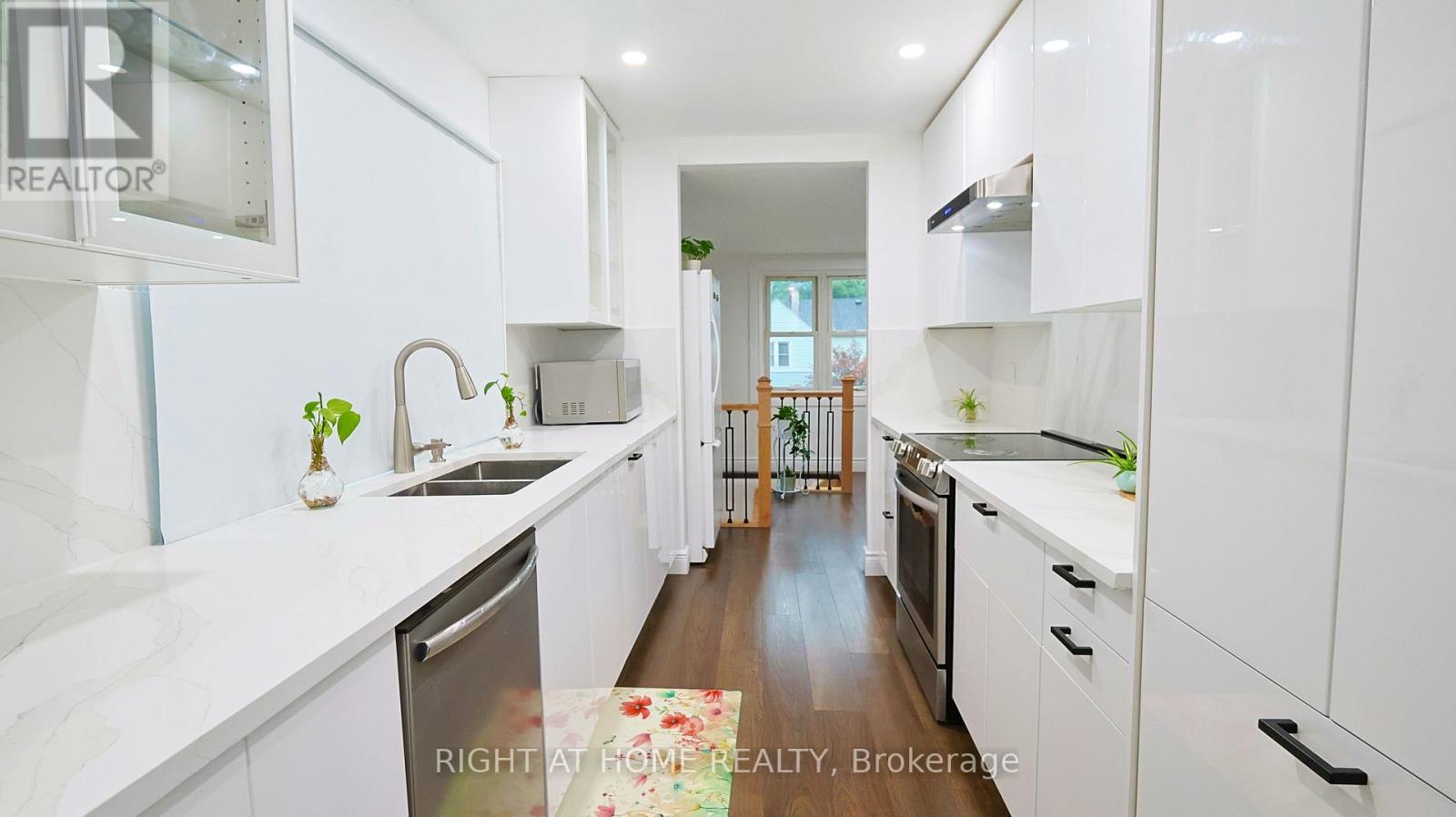 82 NORMANHURST AVENUE - 21