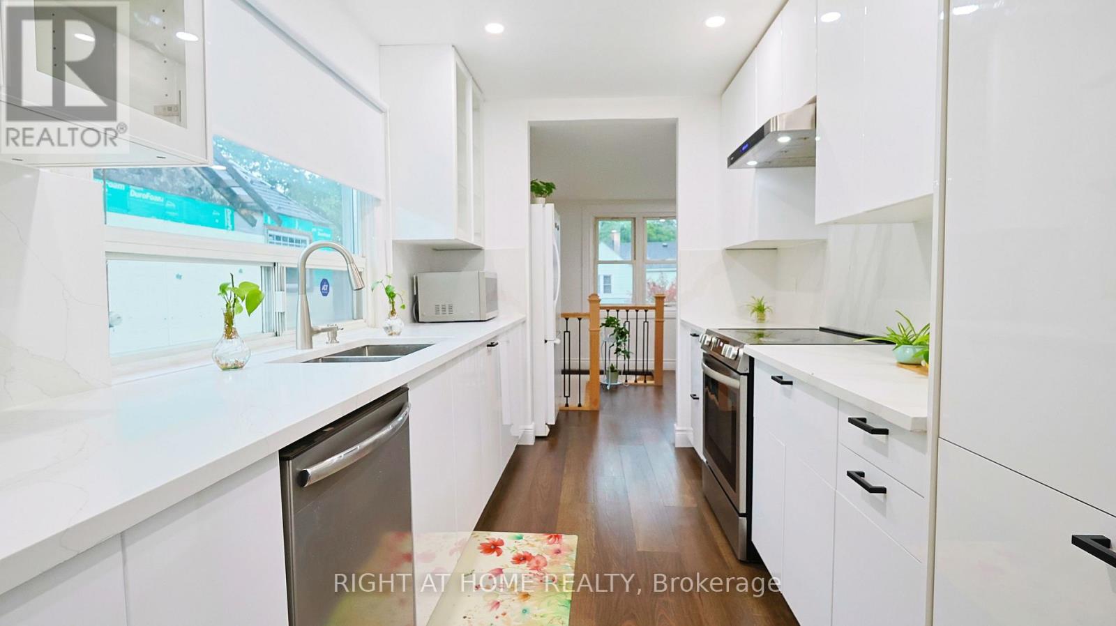 82 NORMANHURST AVENUE - 23