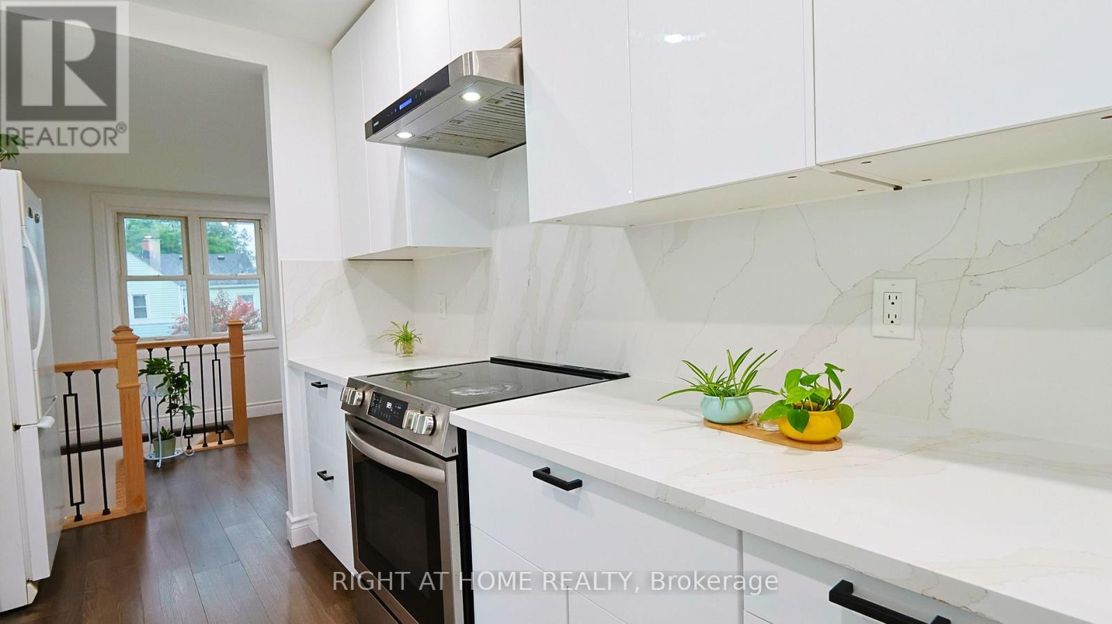 82 NORMANHURST AVENUE - 24