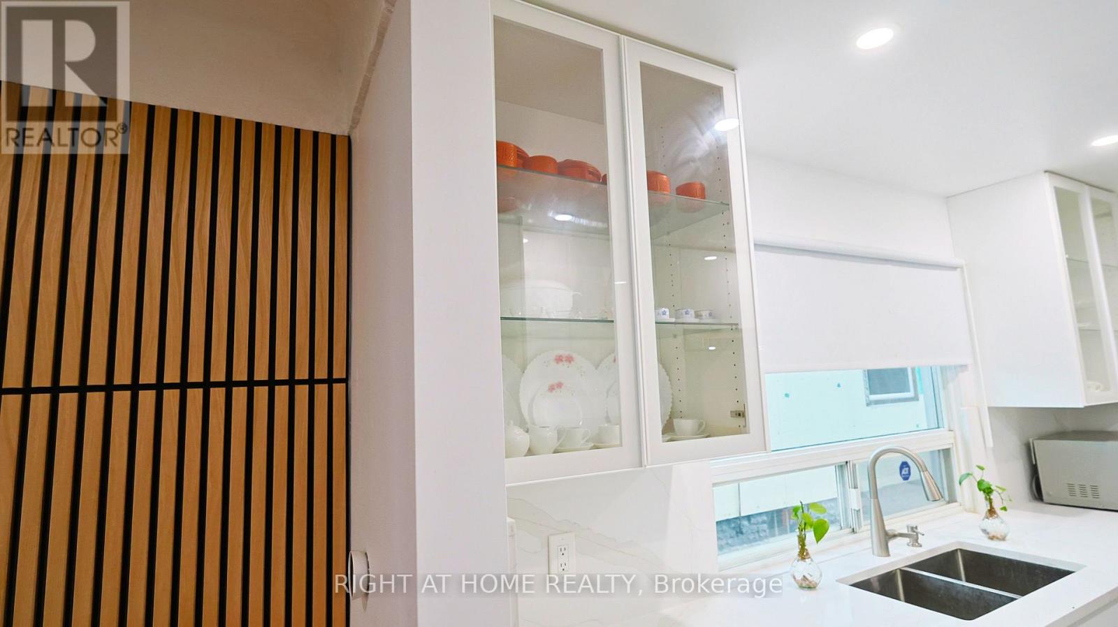 82 NORMANHURST AVENUE - 26