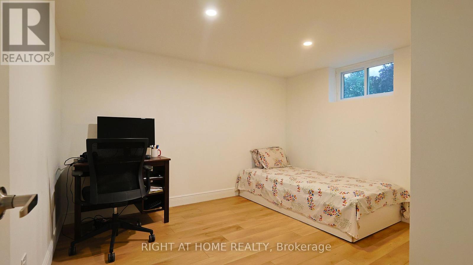82 NORMANHURST AVENUE - 38