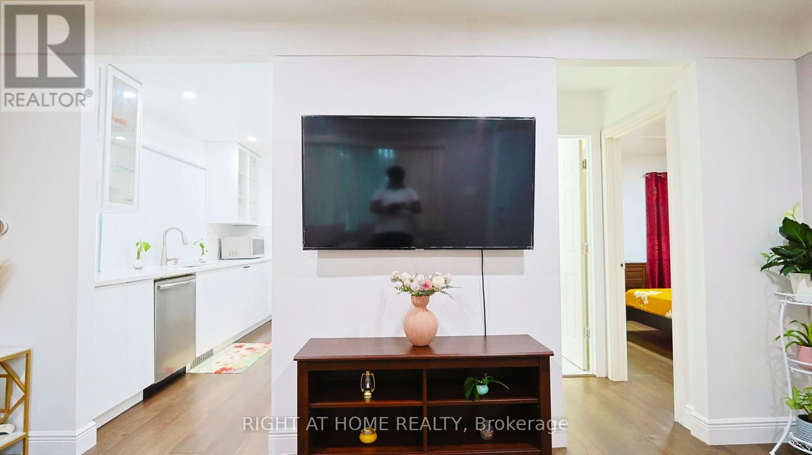 82 NORMANHURST AVENUE - 9