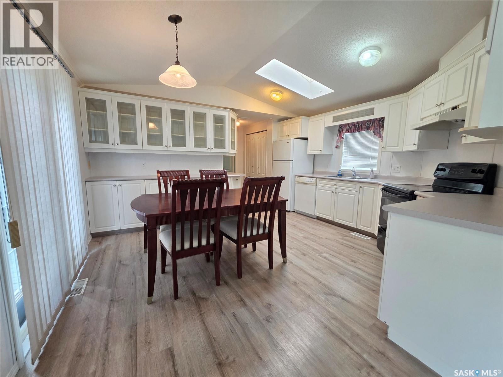 63 Prairie Sun COURT - 6
