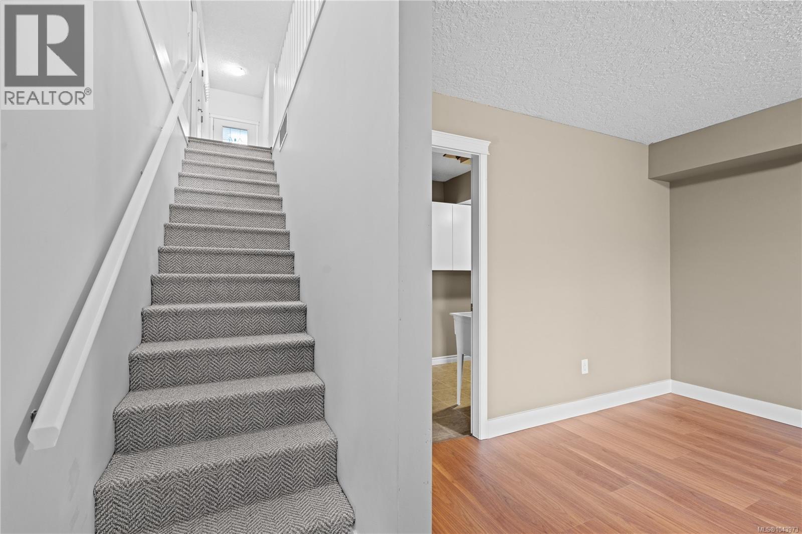 1072 Fitzgerald Rd - 25