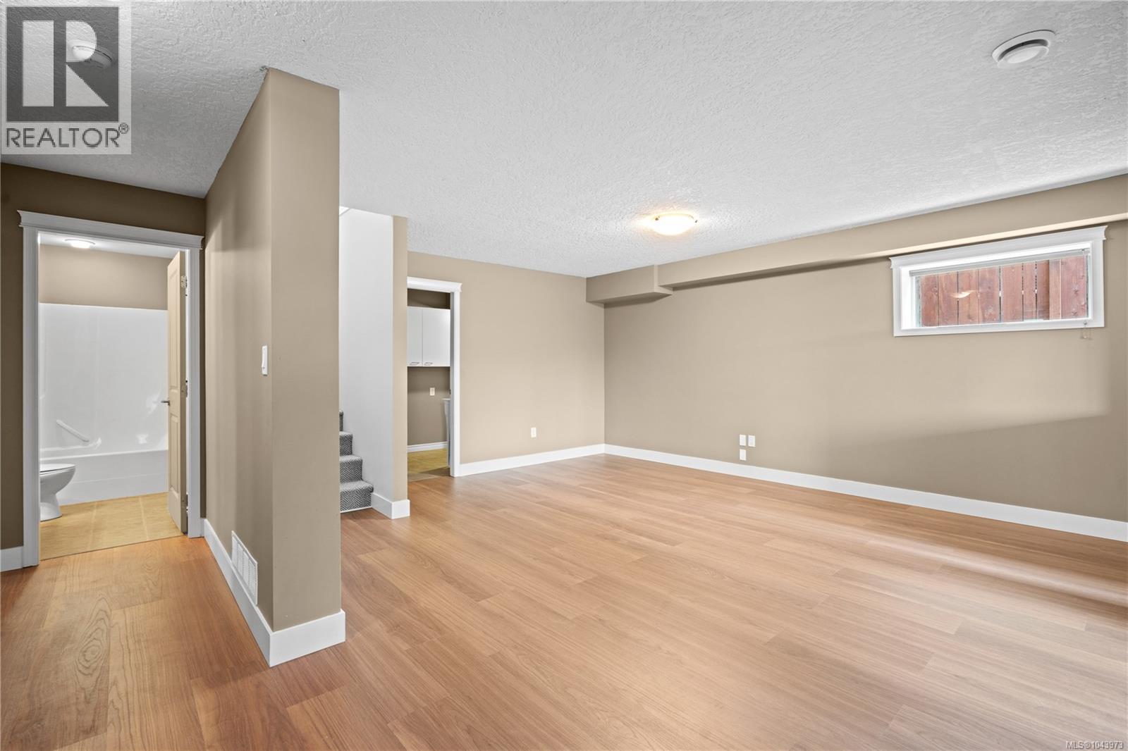 1072 Fitzgerald Rd - 26