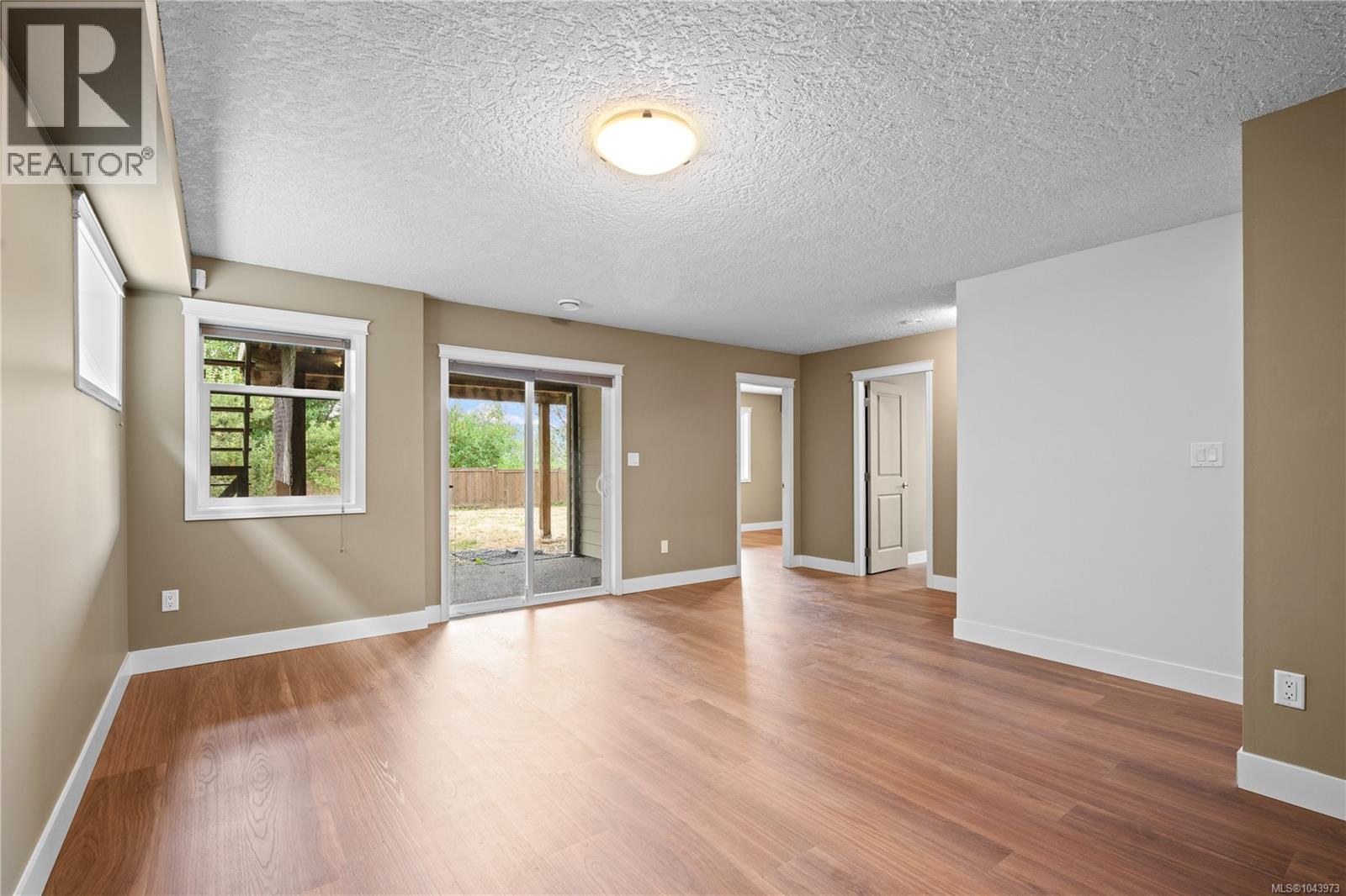 1072 Fitzgerald Rd - 27