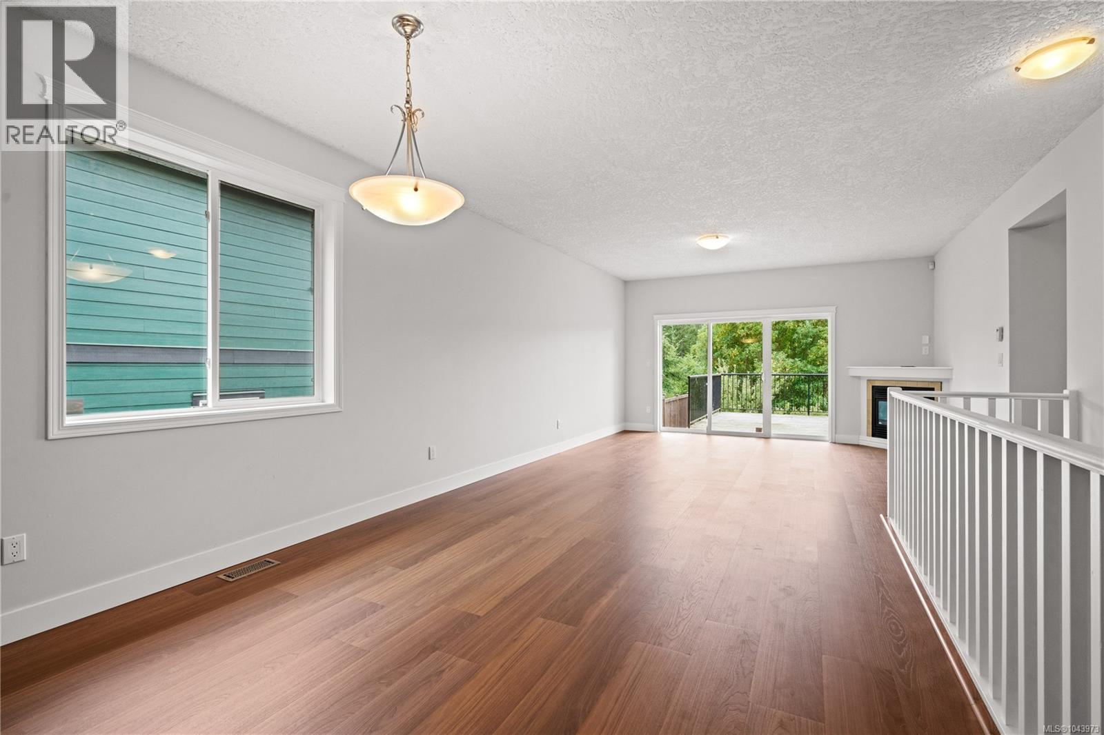 1072 Fitzgerald Rd - 4