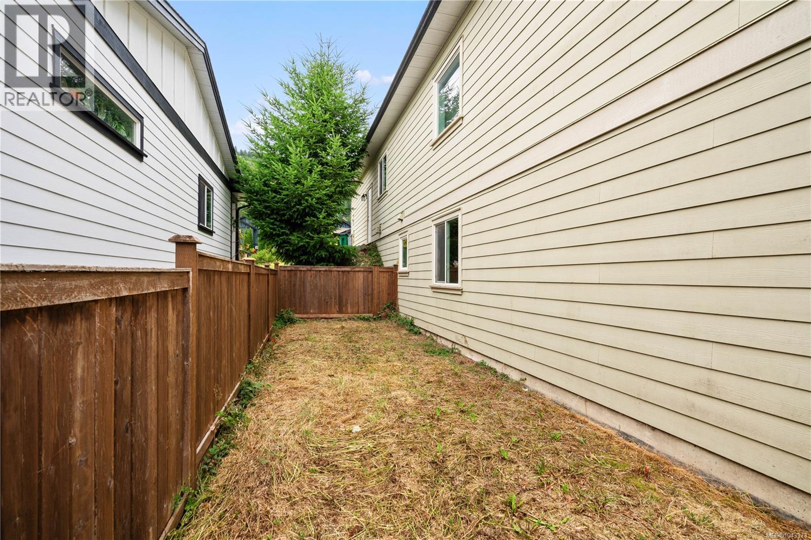 1072 Fitzgerald Rd - 54