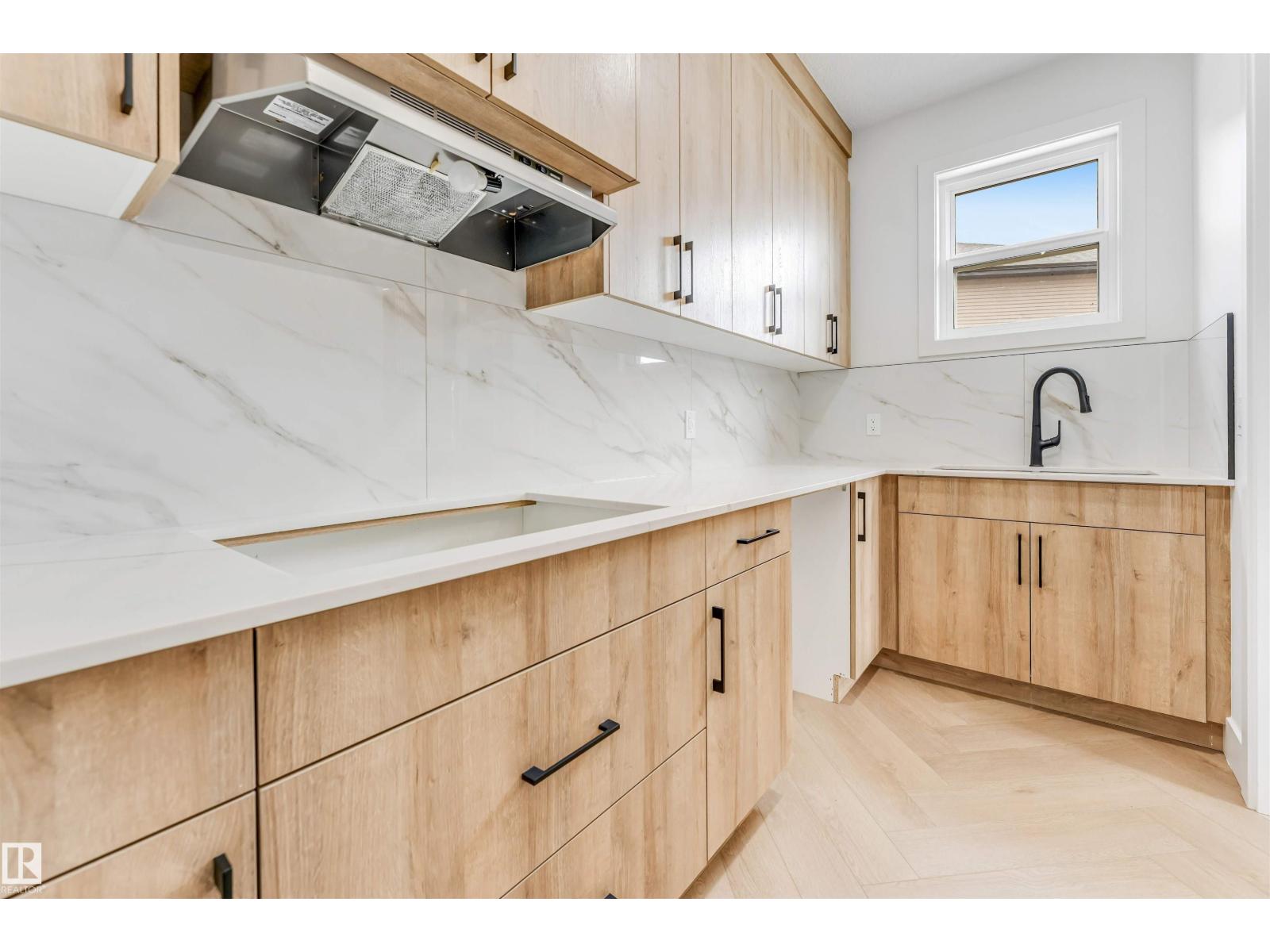 4006 35 ST - 21