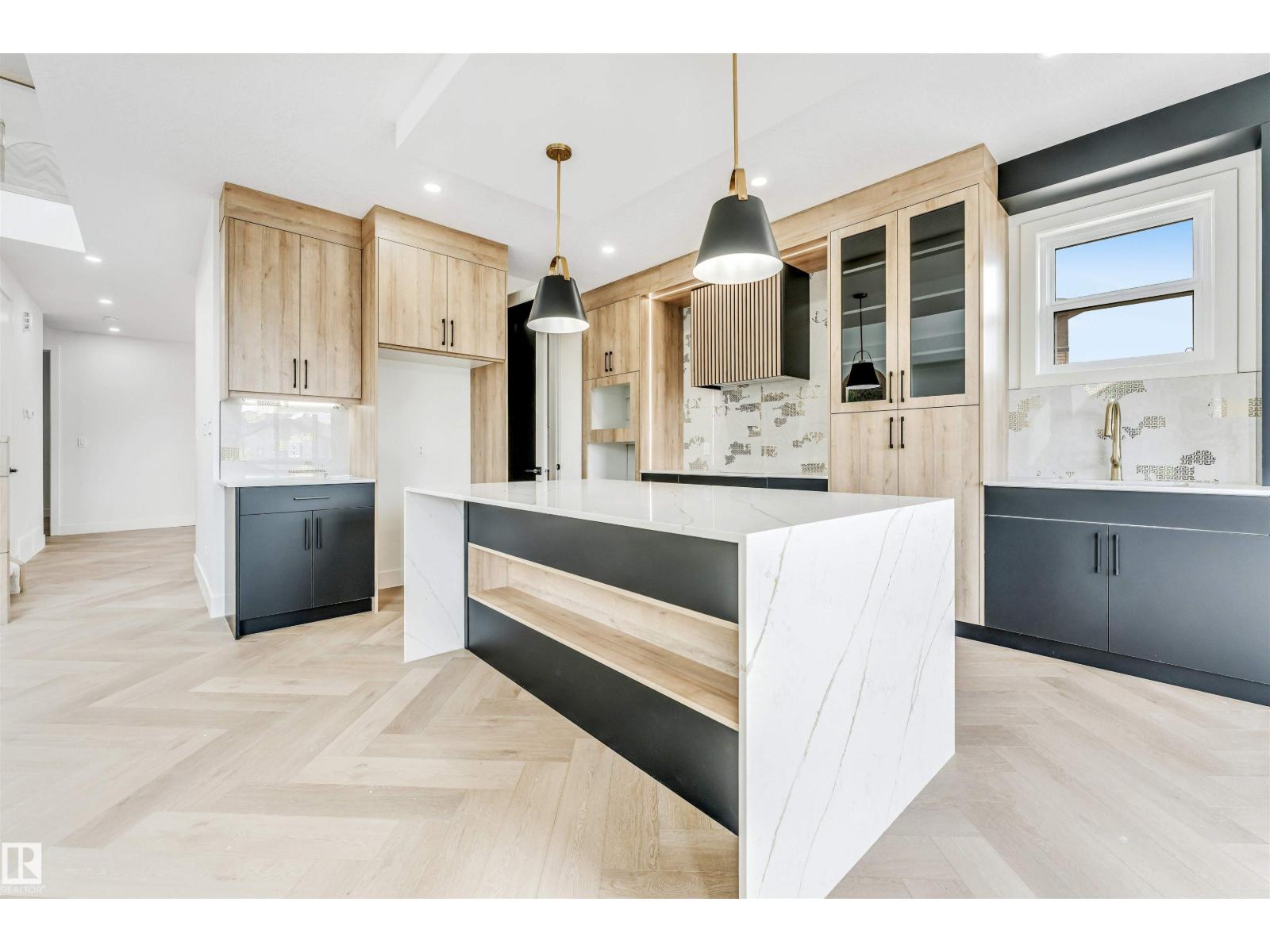 4006 35 ST - 17