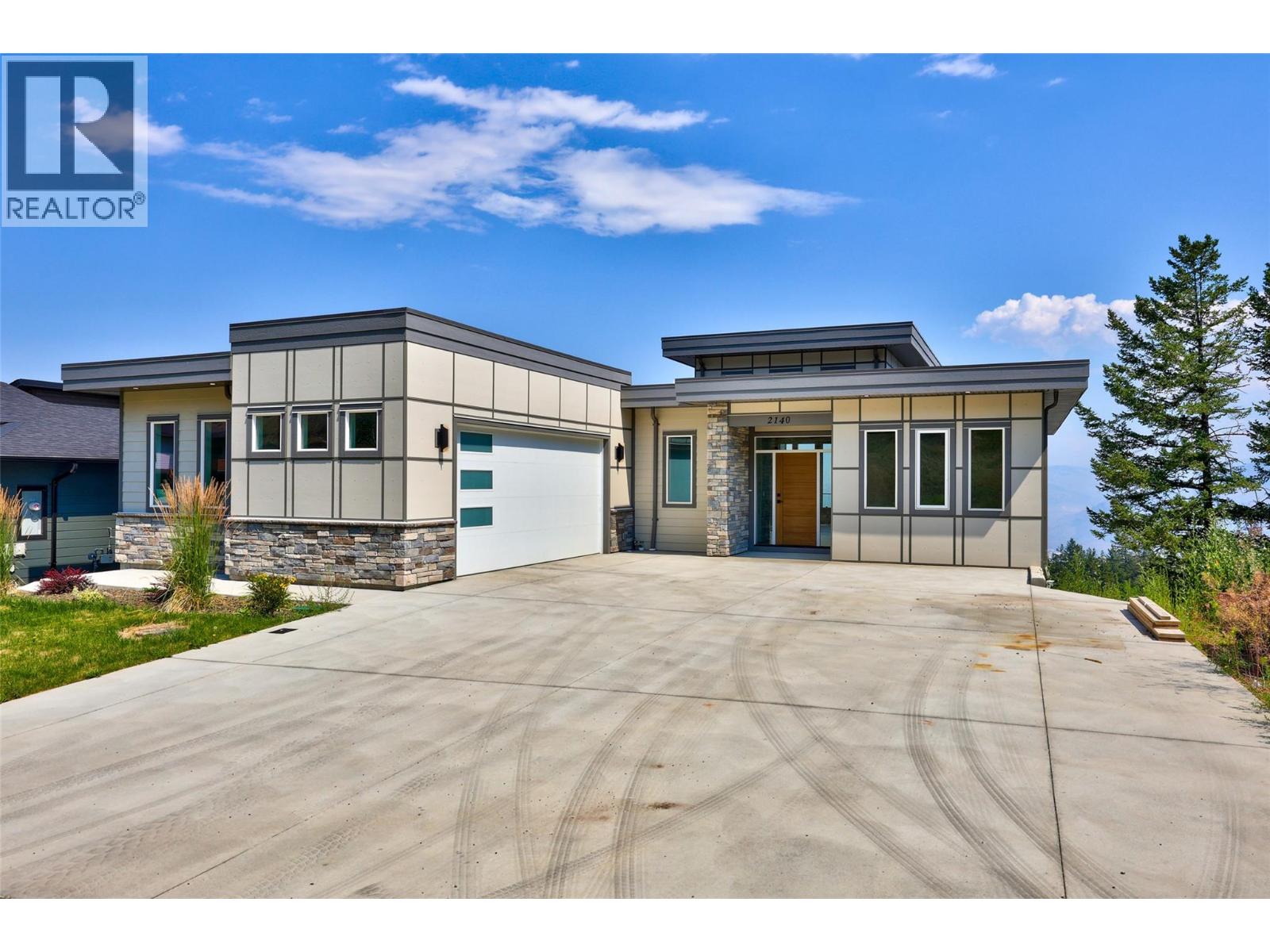 2140 LINFIELD Drive - 1