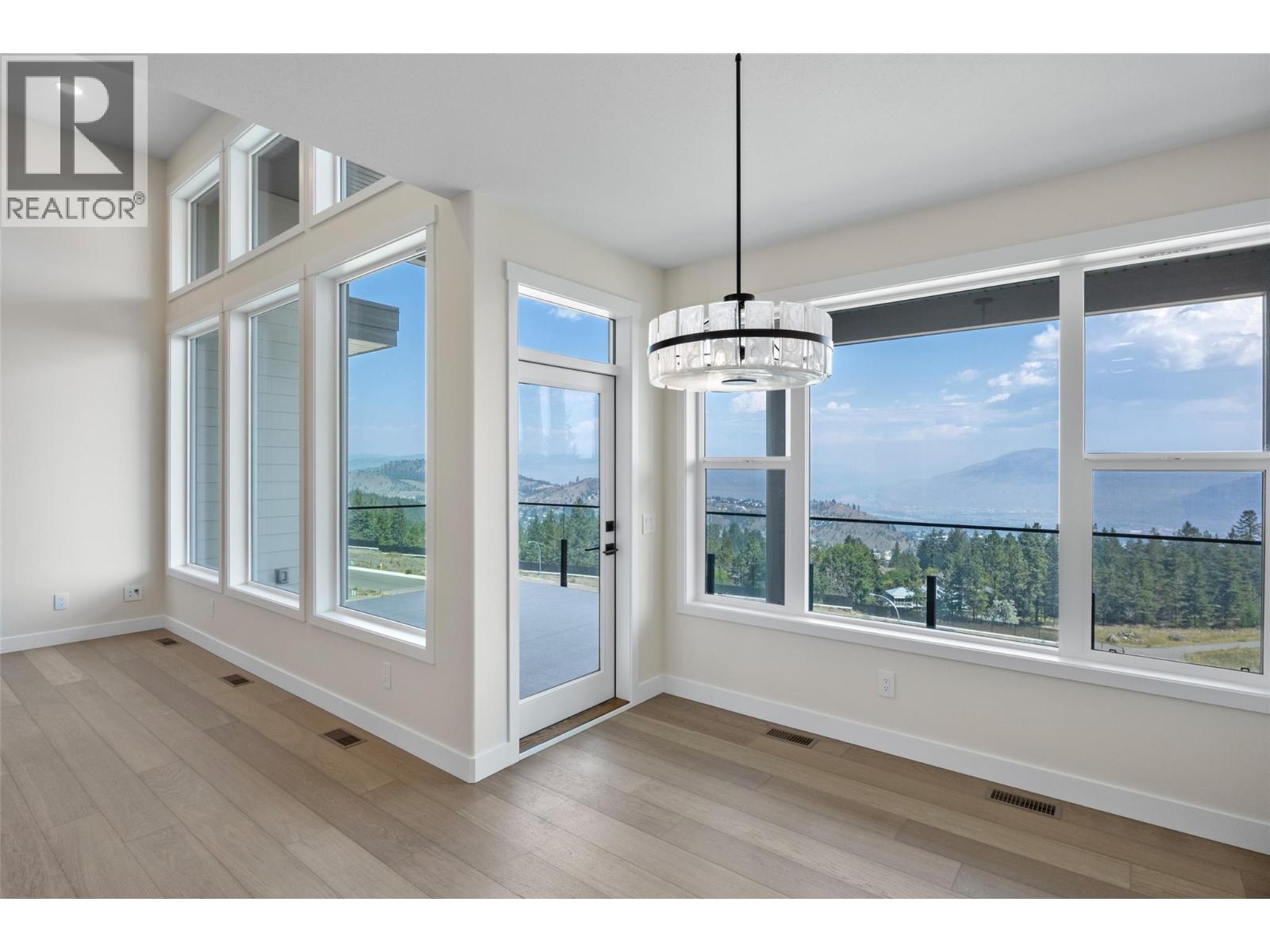 2140 LINFIELD Drive - 15
