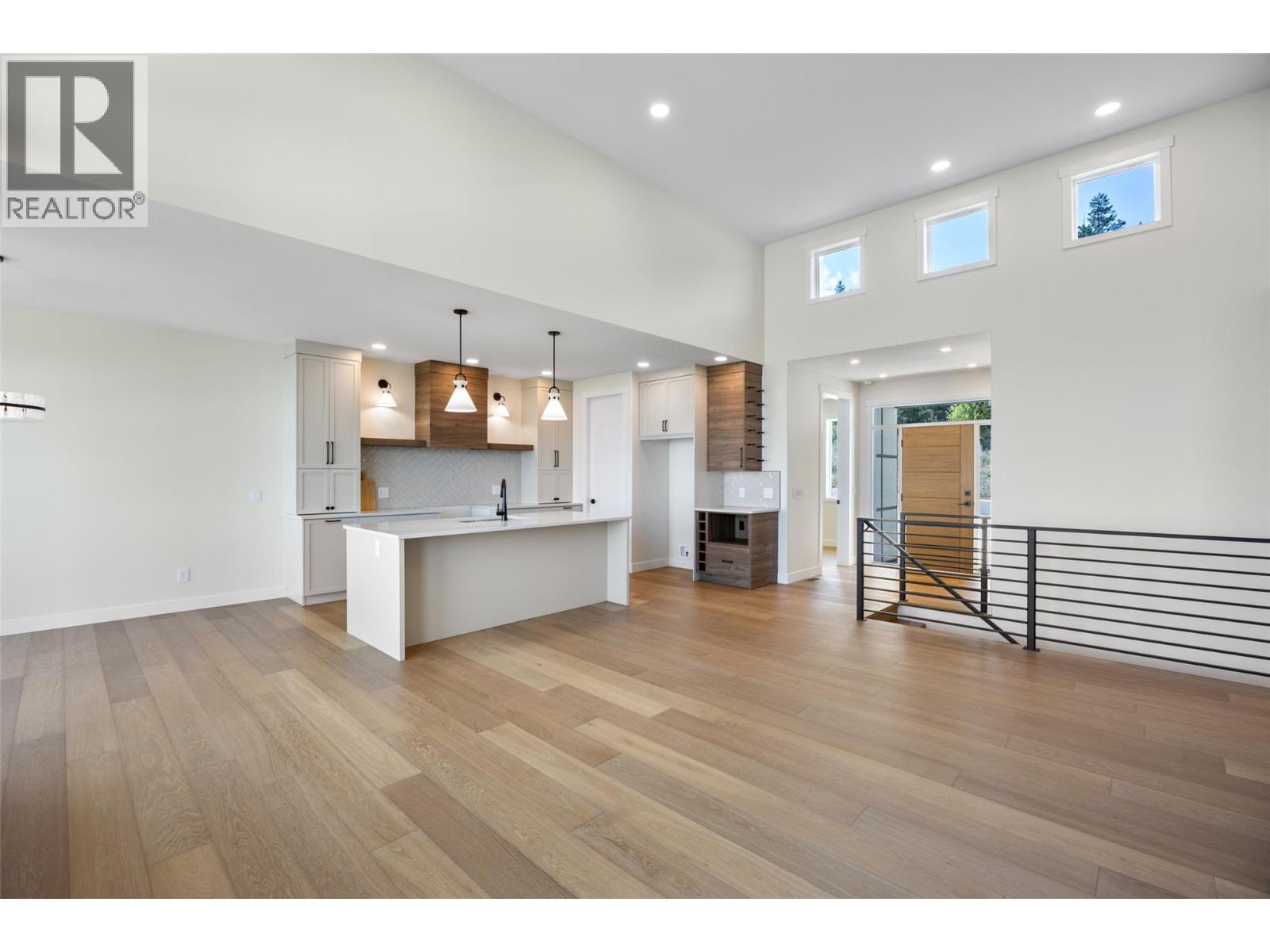 2140 LINFIELD Drive - 19