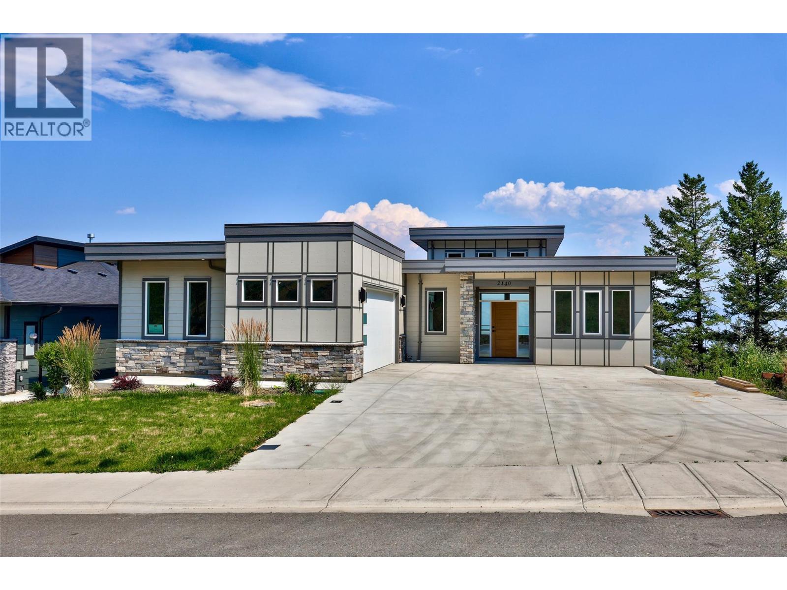 2140 LINFIELD Drive - 2