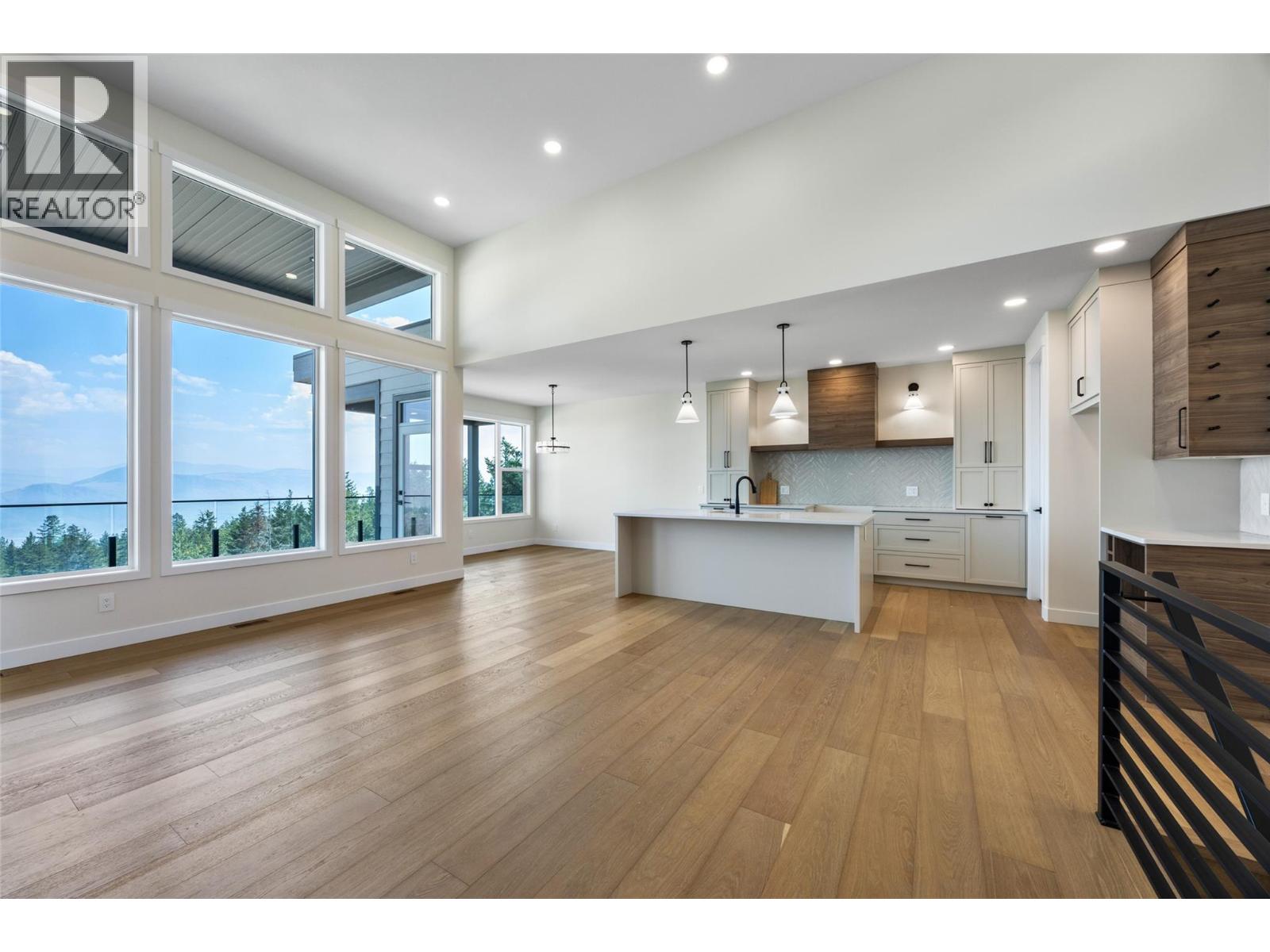 2140 LINFIELD Drive - 26